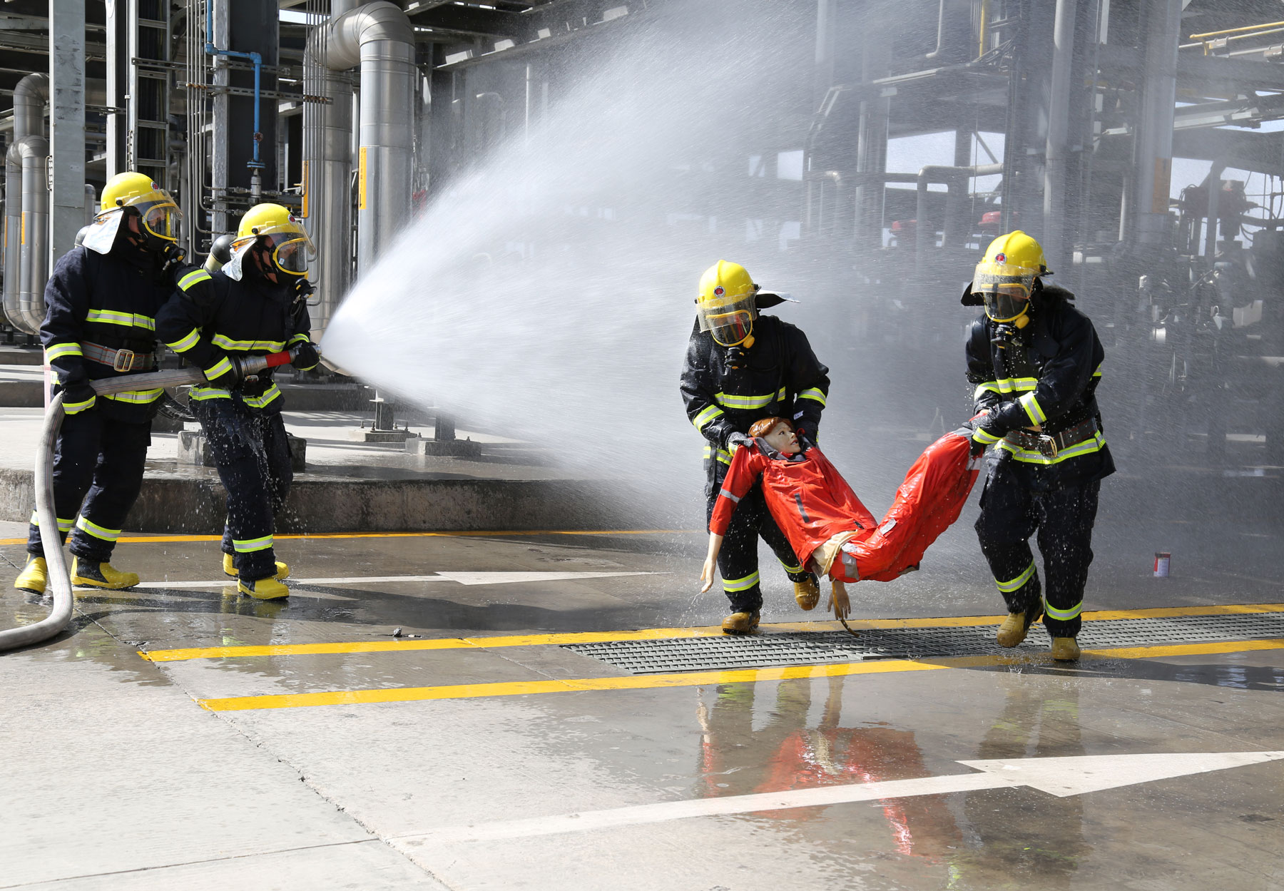 安全生产 警钟长鸣–哈纳斯LNG工厂和哈纳斯物流联合开展应急消防演练